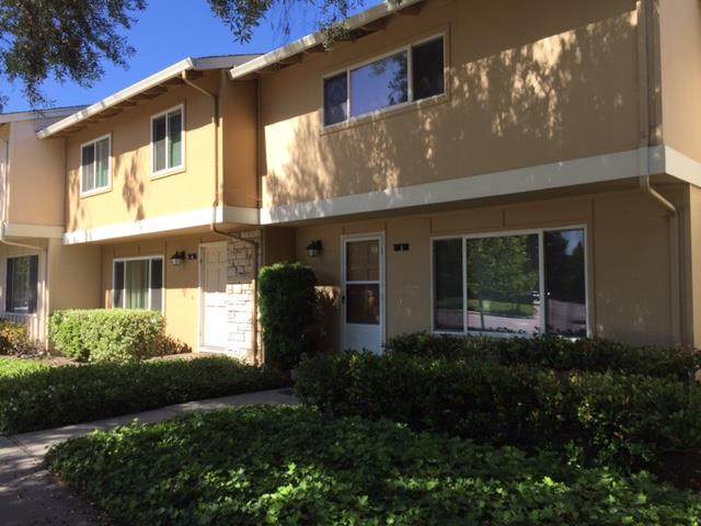 3 Comstock Queen Ct - Photo 1