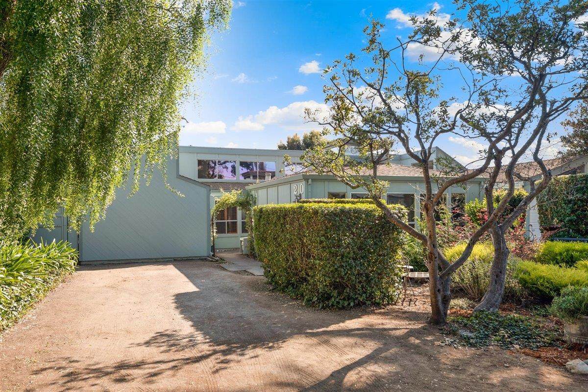 210 Kenneth Dr - Photo 1