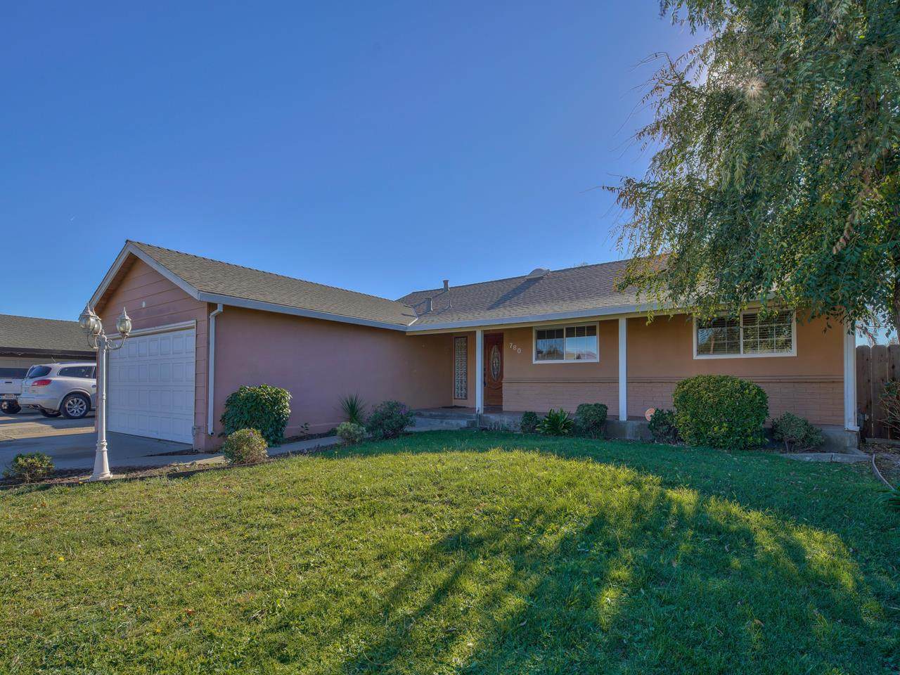 780 Saratoga Dr - Photo 1