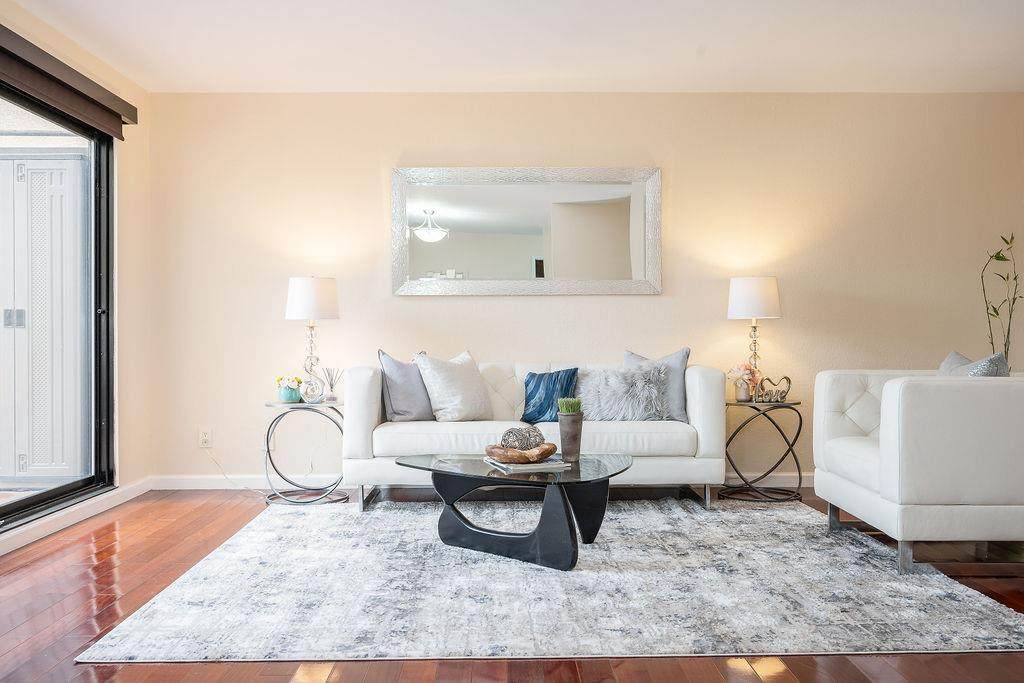 1 Appian Way 714-5 - Photo 1