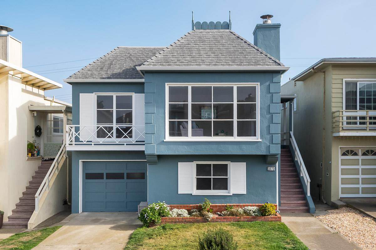 1073 Mayfair Ave - Photo 1
