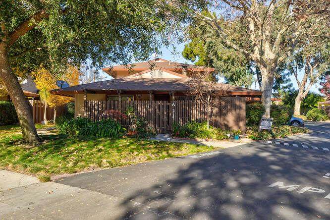 210 Red Oak Dr A - Photo 1