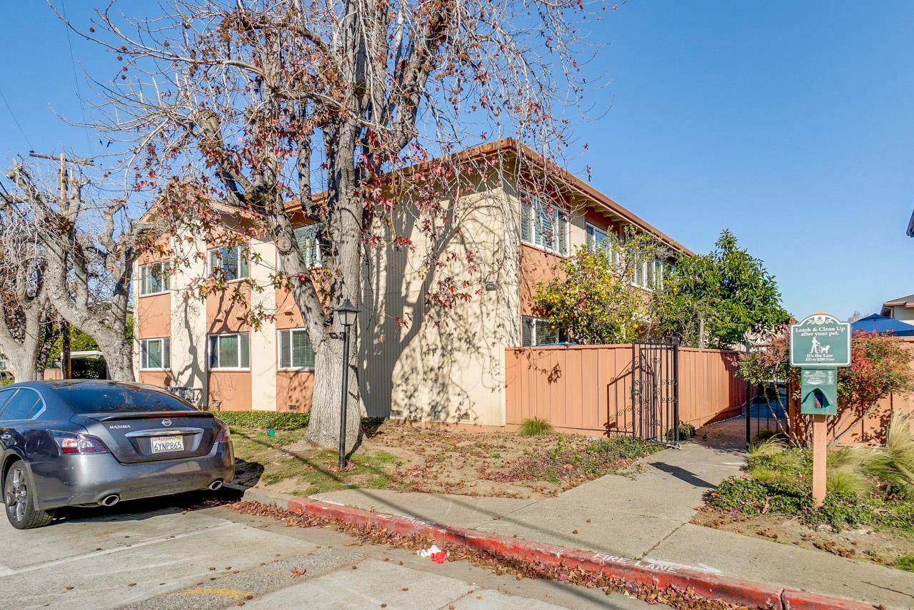 1359 Phelps Ave 9 - Photo 1