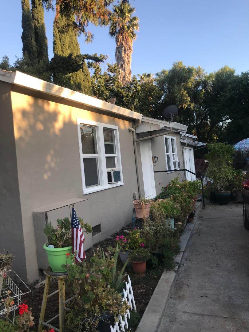 958 Julian St - Photo 1
