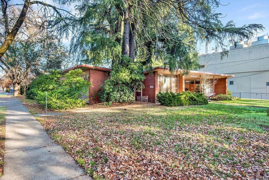 390 Clay St - Photo 1