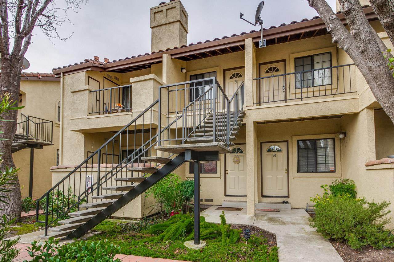 36 Washington Square Dr - Photo 1