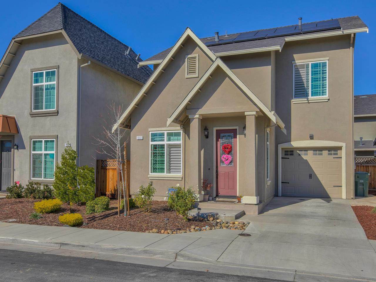 1640 Panorama Dr - Photo 1