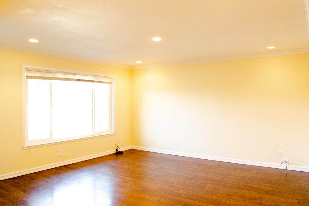 7101 Rainbow Dr 7 - Photo 1