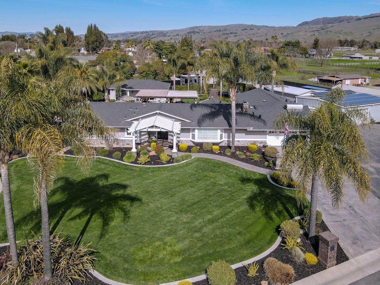 1505 Chiri Ct - Photo 1