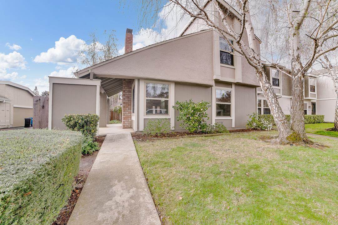 4256 Atlantic Ct - Photo 1