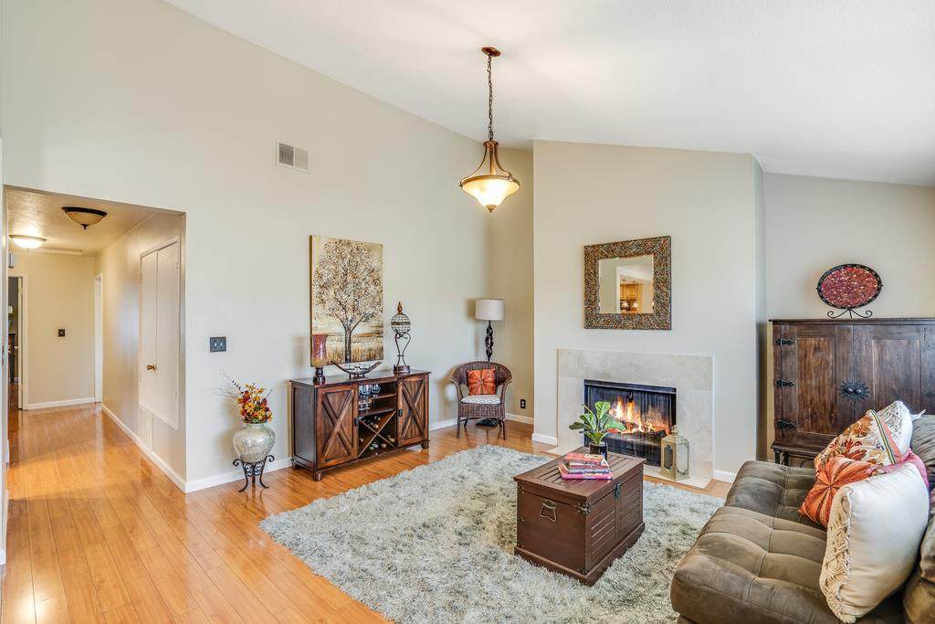 67 Silcreek Dr - Photo 1