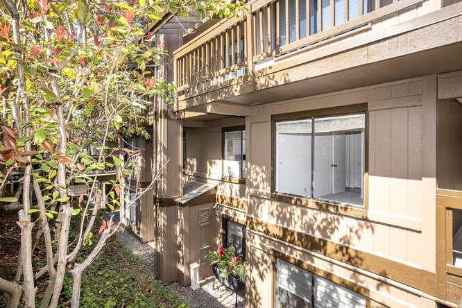 3350 La Mesa Dr 10 - Photo 1