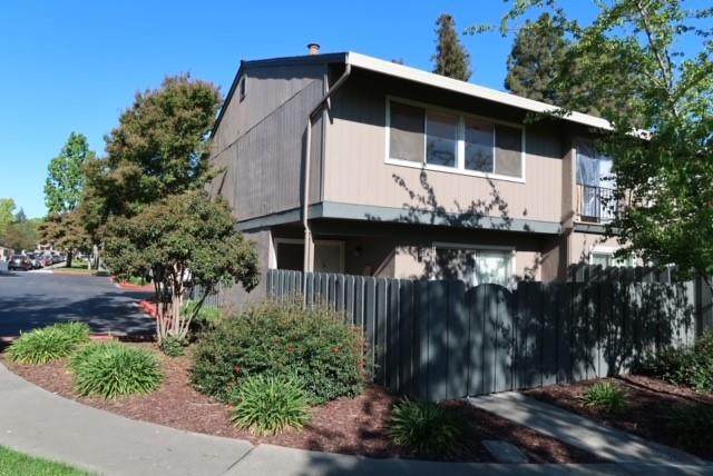 4638 Japonica Way - Photo 1