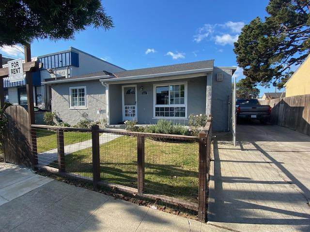 1019 Montgomery Ave - Photo 1