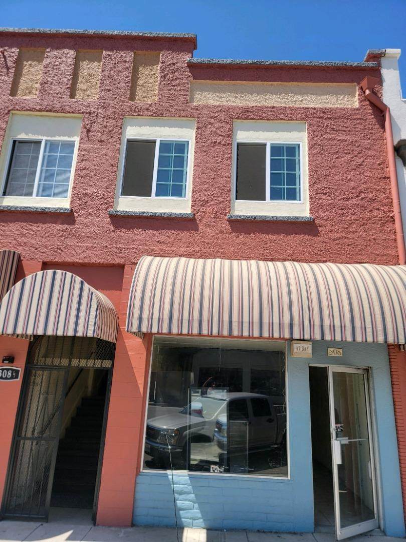 308 Broadway St - Photo 1