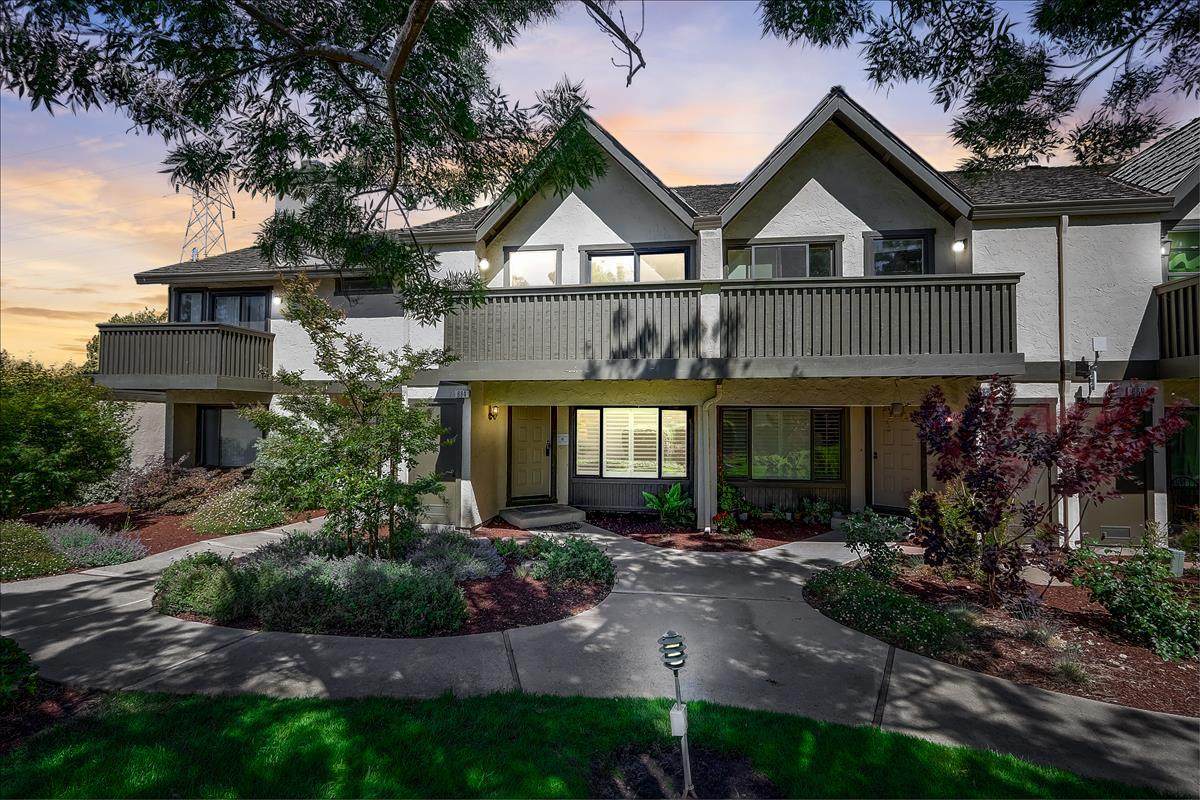 664 Ahwanee Ter - Photo 1