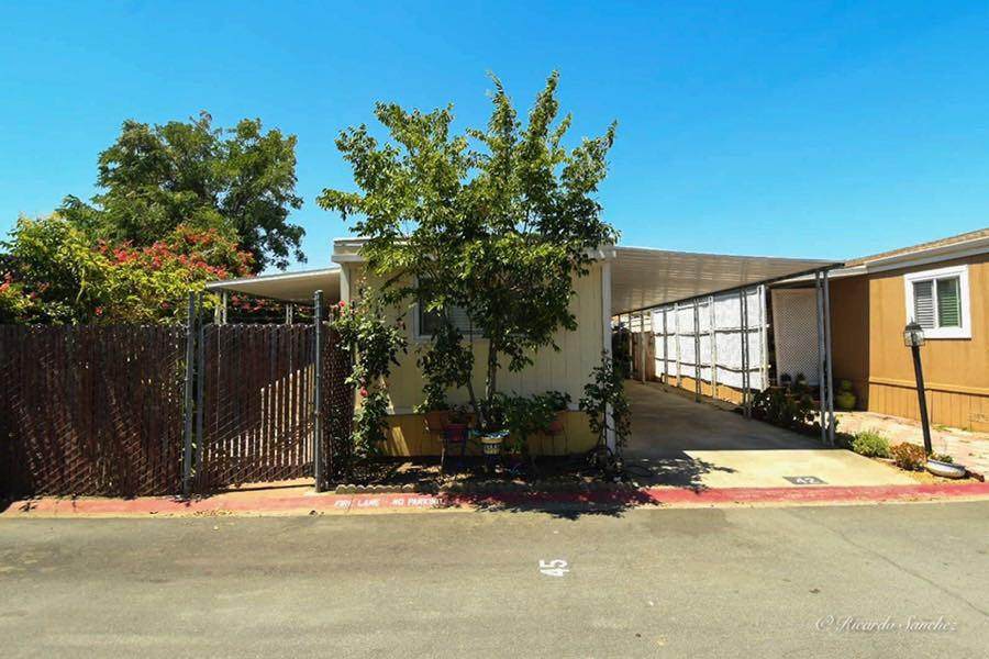 200 Burnett Ave 42 - Photo 1