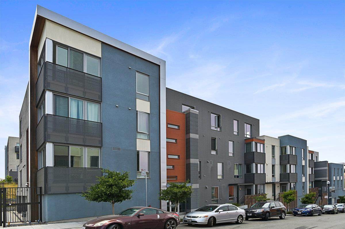 555 Innes Ave 211 - Photo 1