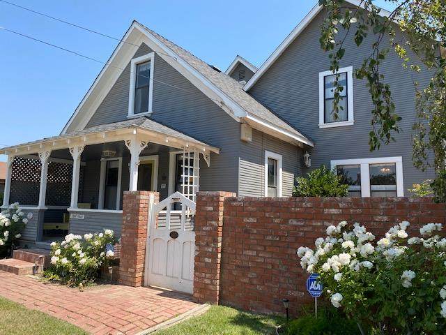 320 9th St - Photo 1