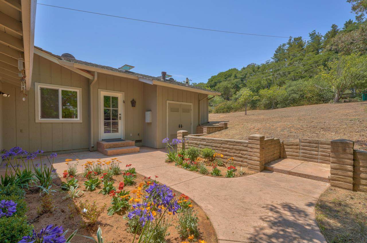 6834 Tustin Rd - Photo 1