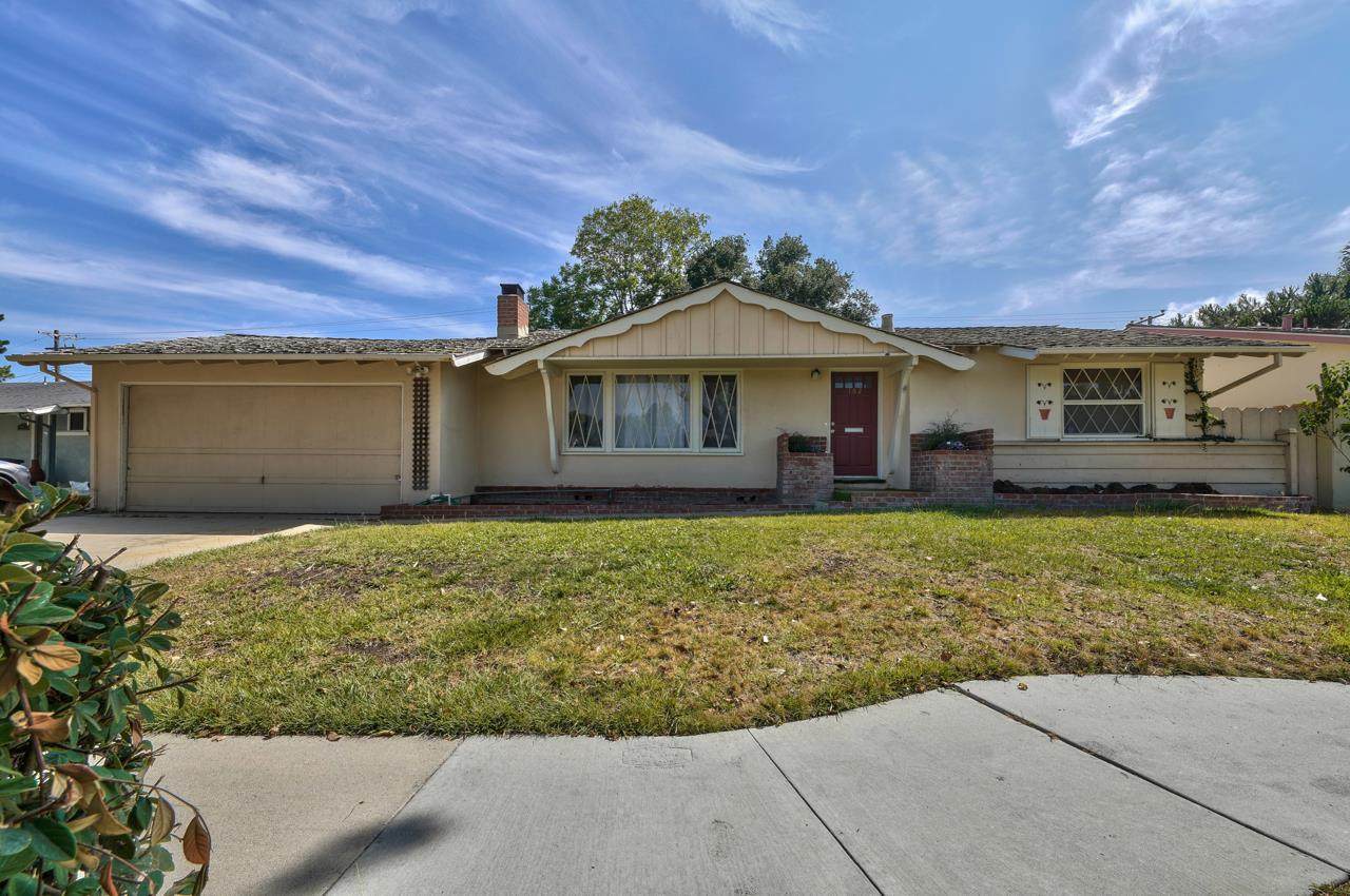 162 Chaucer Dr - Photo 1