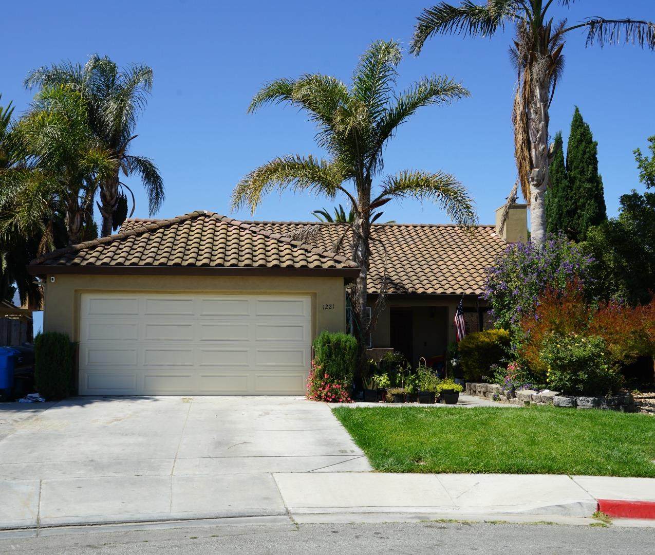 1221 Kimberly Ct - Photo 1