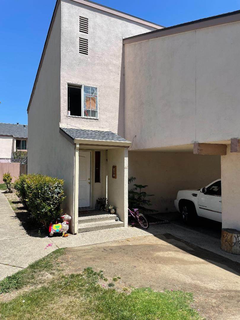 918 Acosta Plz 44 - Photo 1