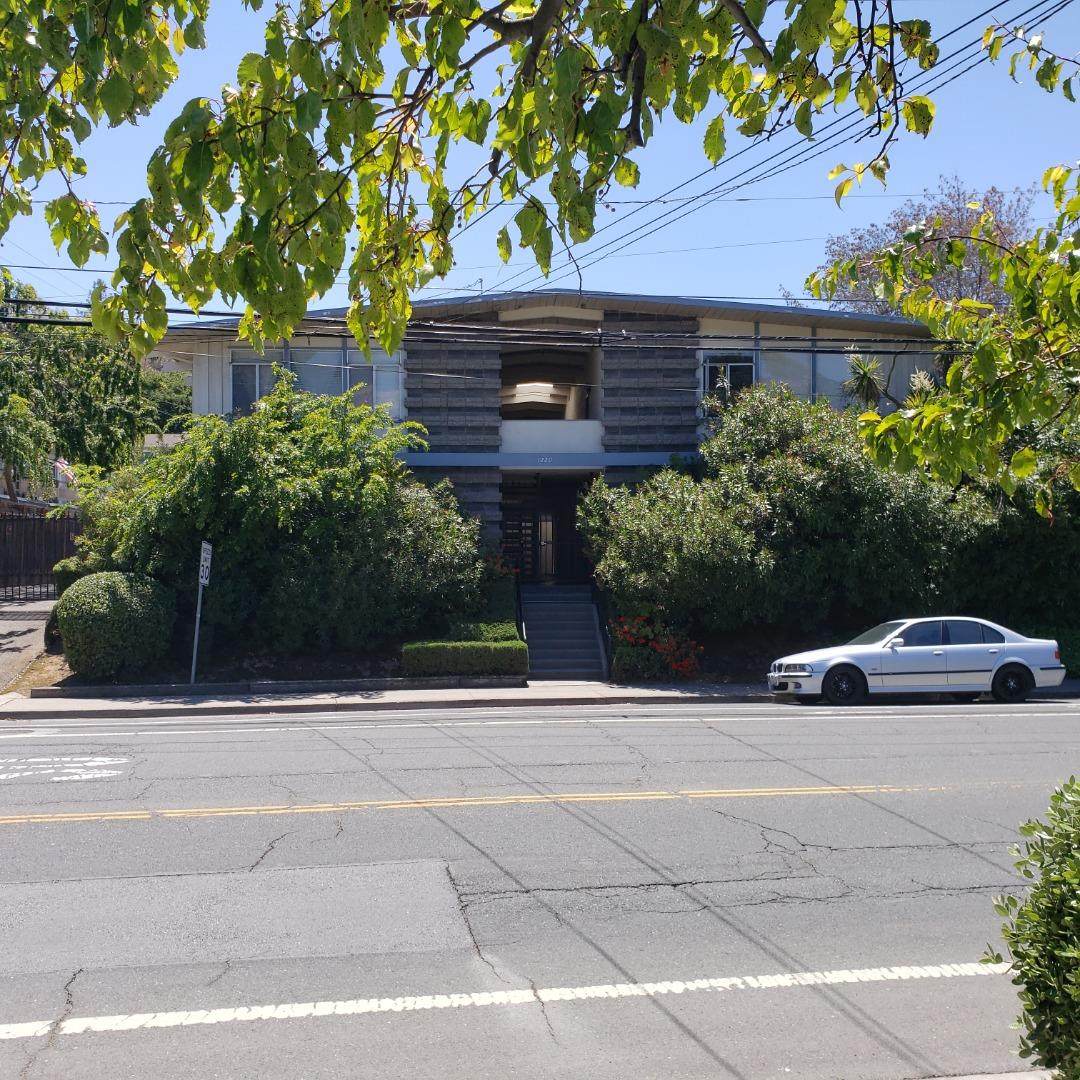1220 Alameda De Las Pulgas - Photo 1