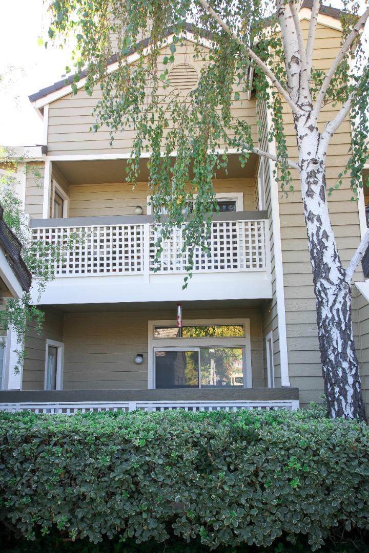 974 Lake Isabella Way - Photo 1