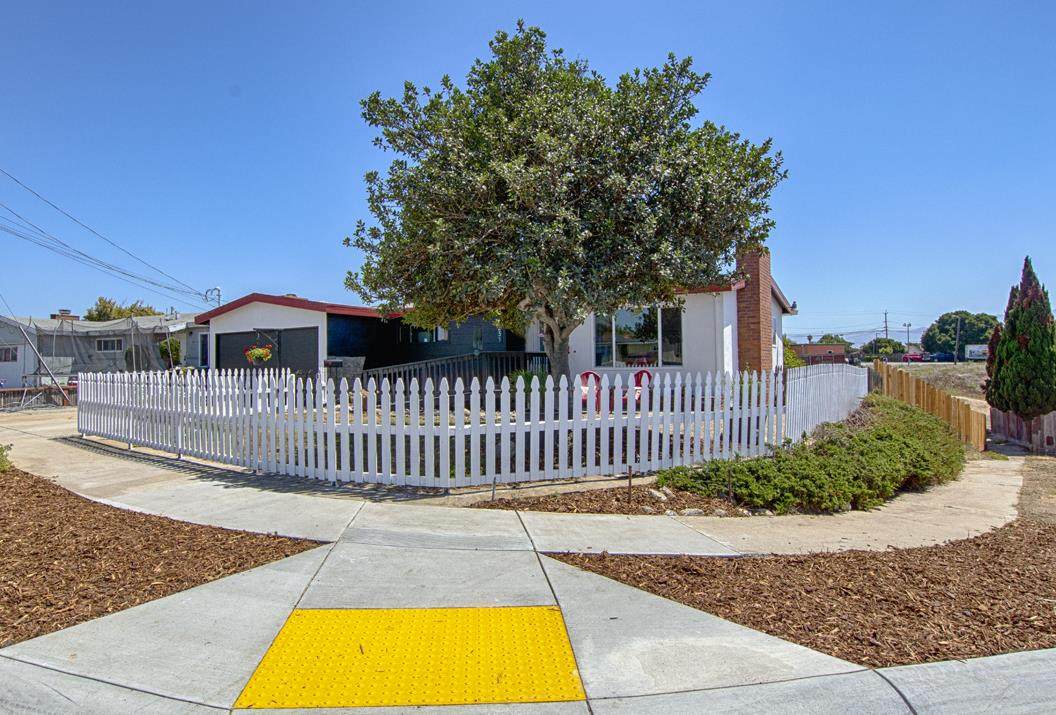 1231 Summit Dr - Photo 1