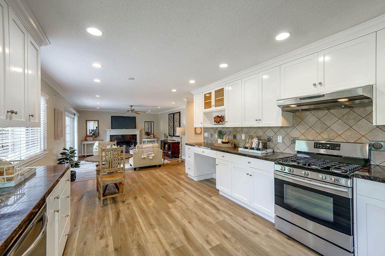 15915 La Roda Ct - Photo 1