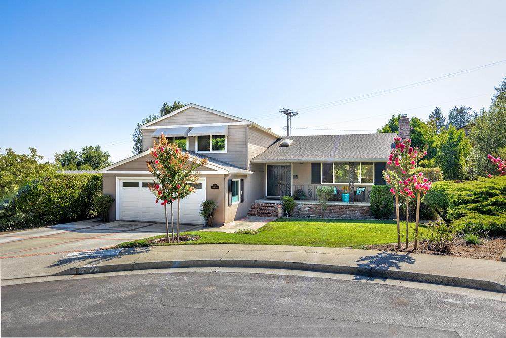 124 Sharon Ct - Photo 1