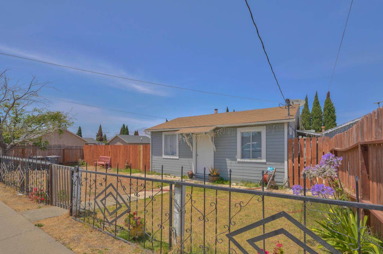767 Kilbreth Ave - Photo 1