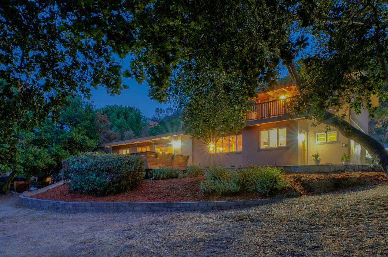 215 Wildwood Way - Photo 1