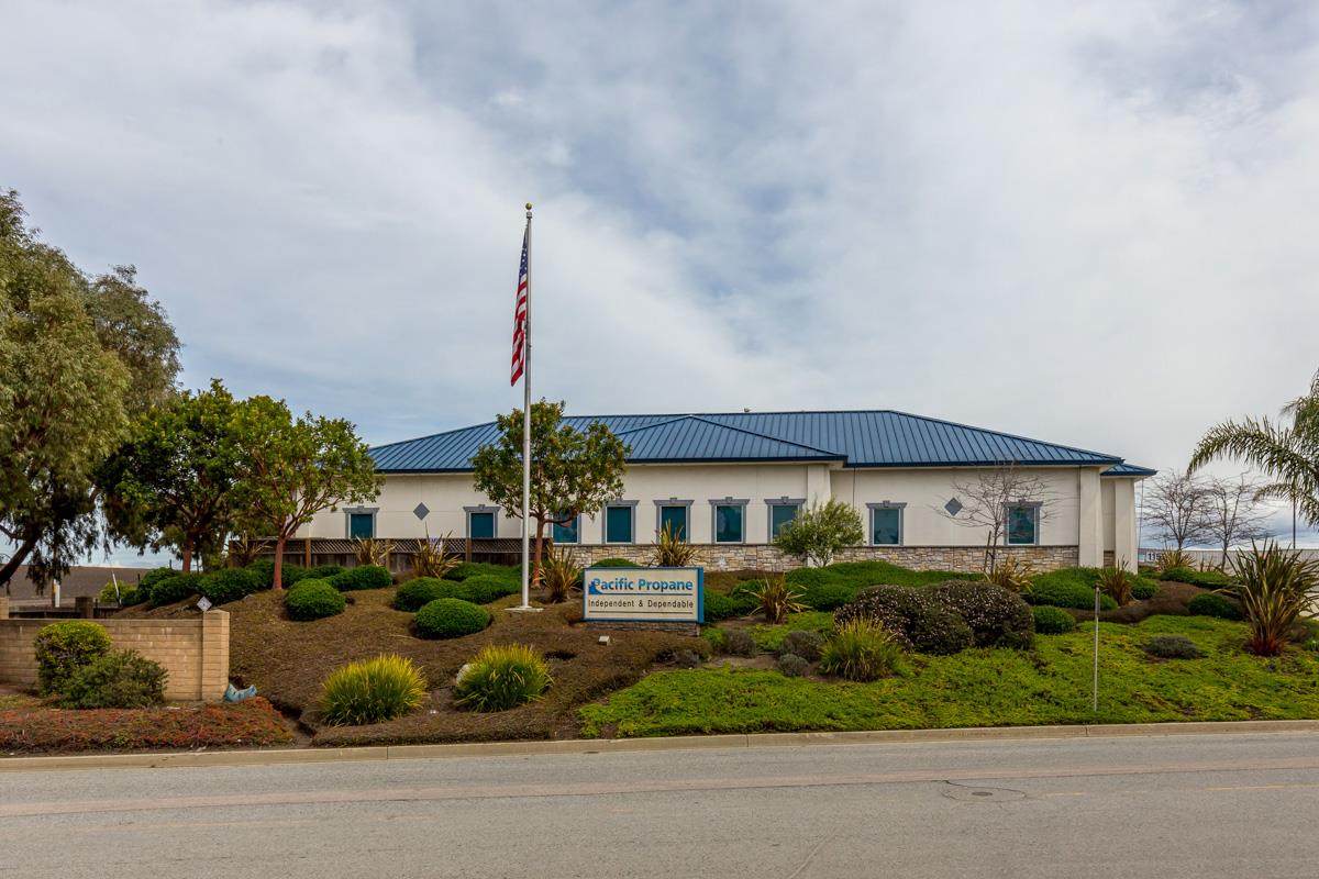 11520 Commercial Pkwy - Photo 1