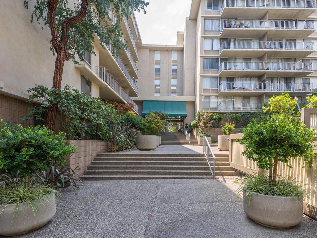 400 Davey Glen Rd 4703 - Photo 1