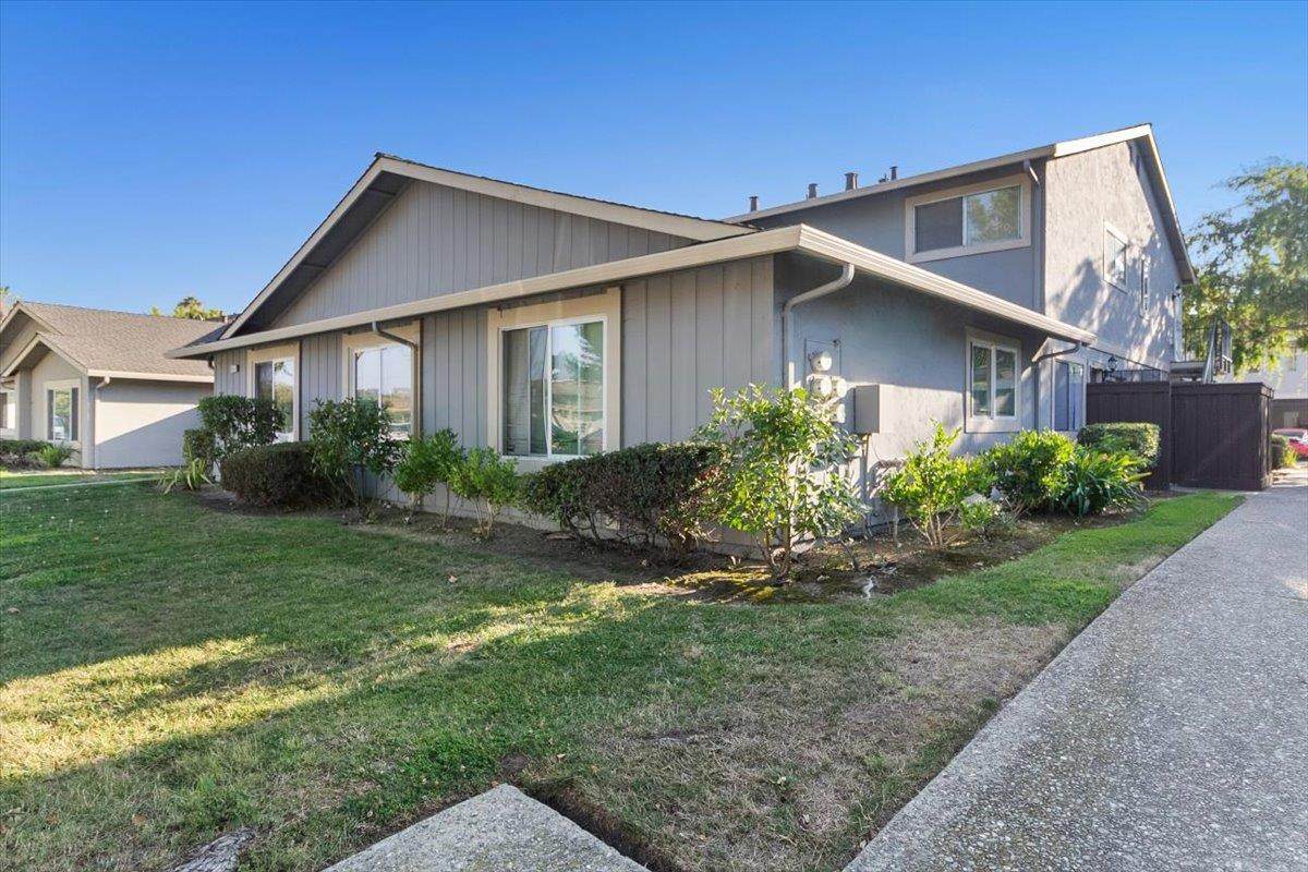 341 San Petra Ct 2 - Photo 1