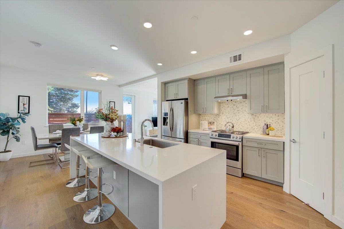 400 El Camino Real 122 - Photo 1