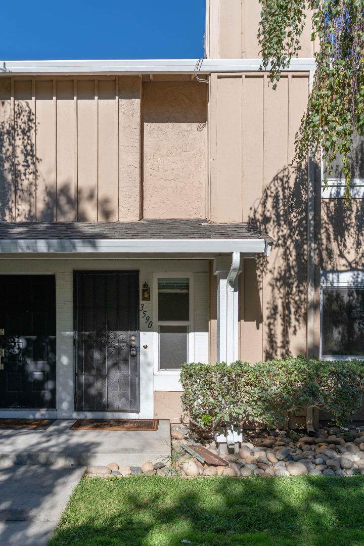 3590 Ivalynn Cir - Photo 1