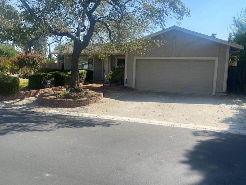 1072 Primrose Ln - Photo 1