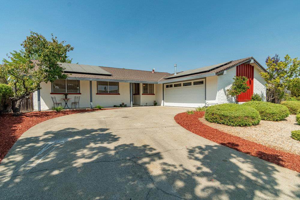7691 Santa Barbara Dr - Photo 1