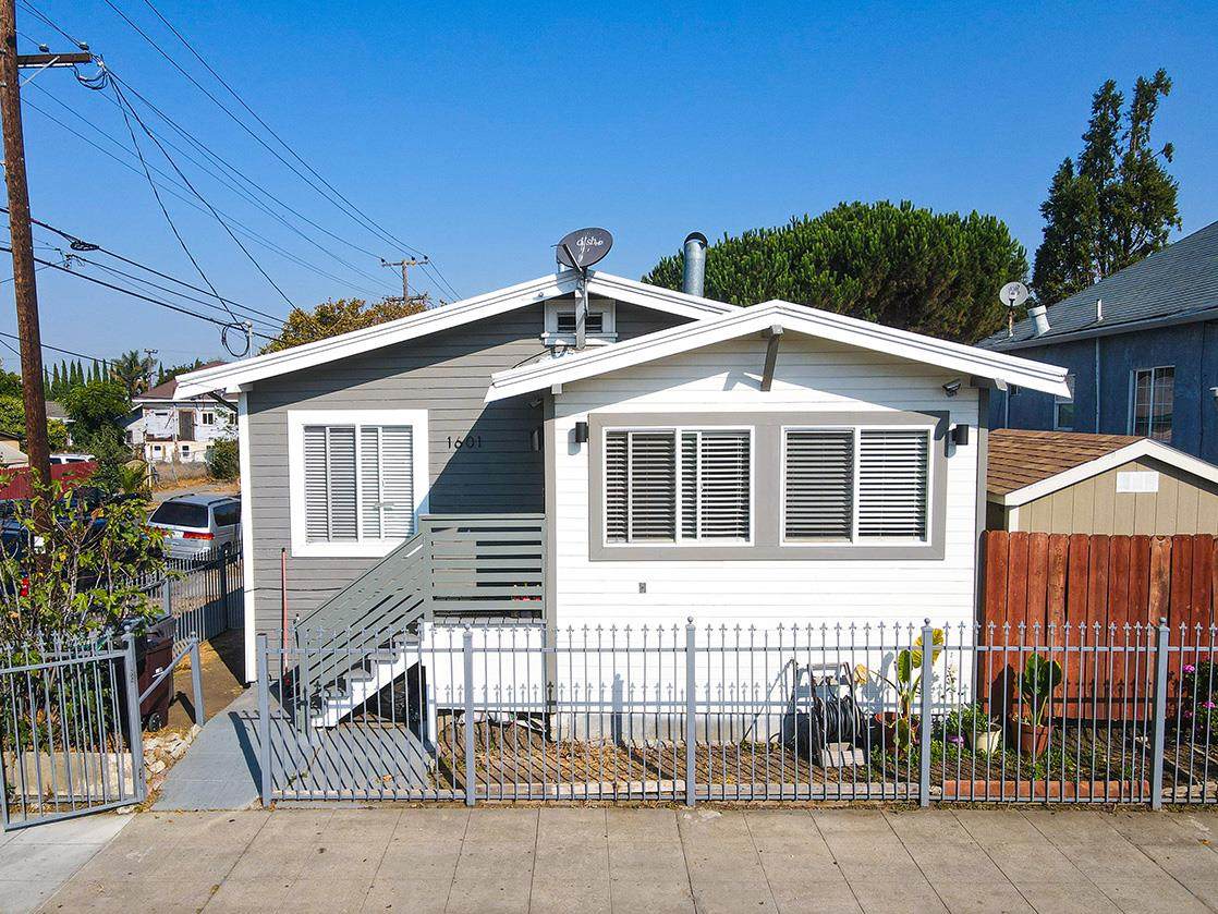1601 85th Ave - Photo 1