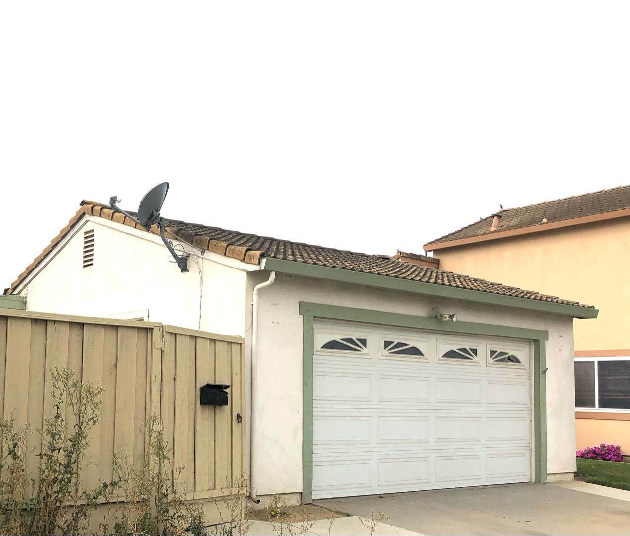 1679 Seville St - Photo 1