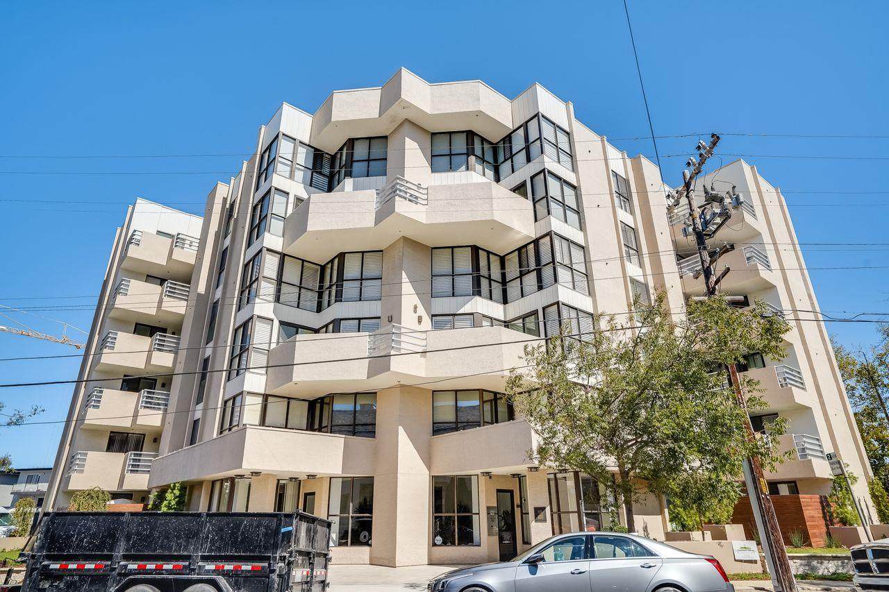 110 Park Rd 301 - Photo 1