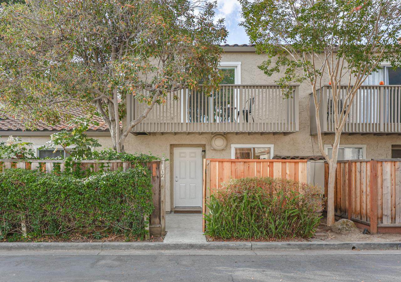 102 Mission Dr - Photo 1