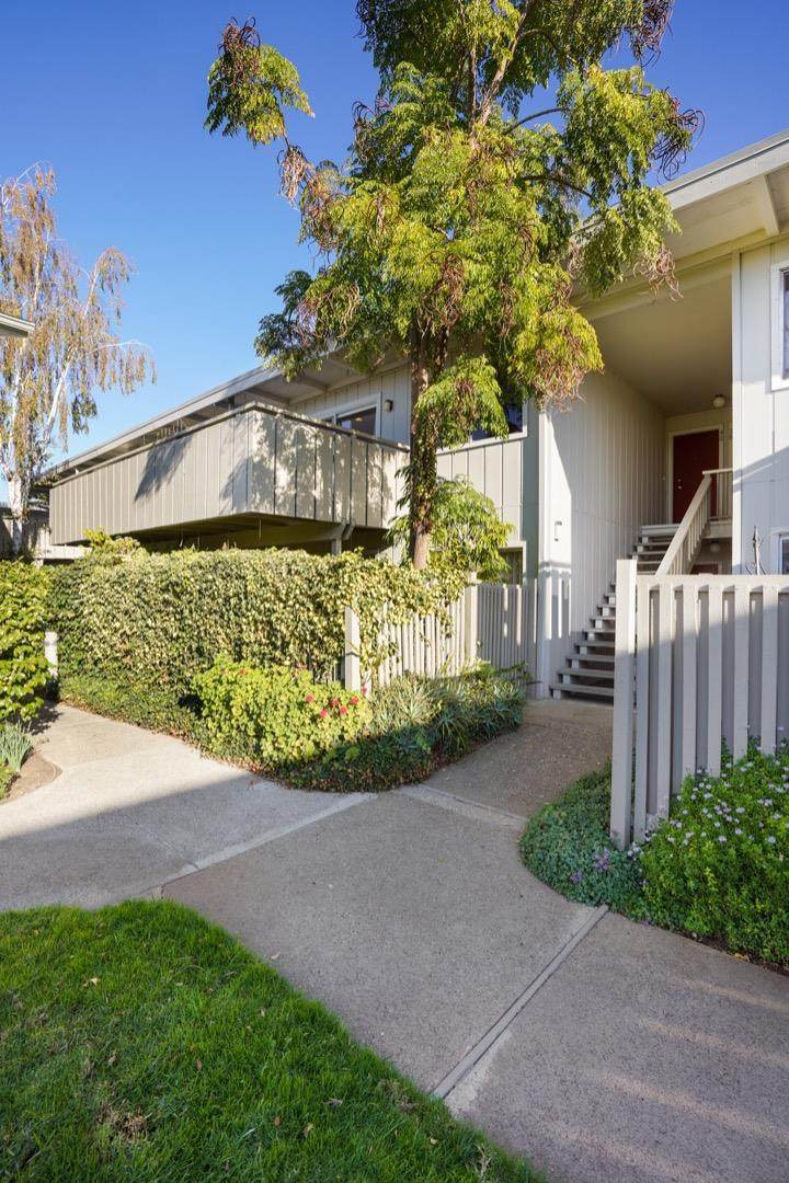 255 Rengstorff Ave 40 - Photo 1