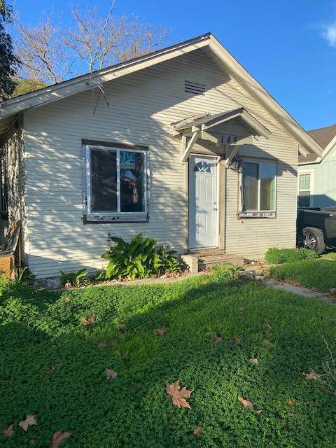 145 3rd St - Photo 1
