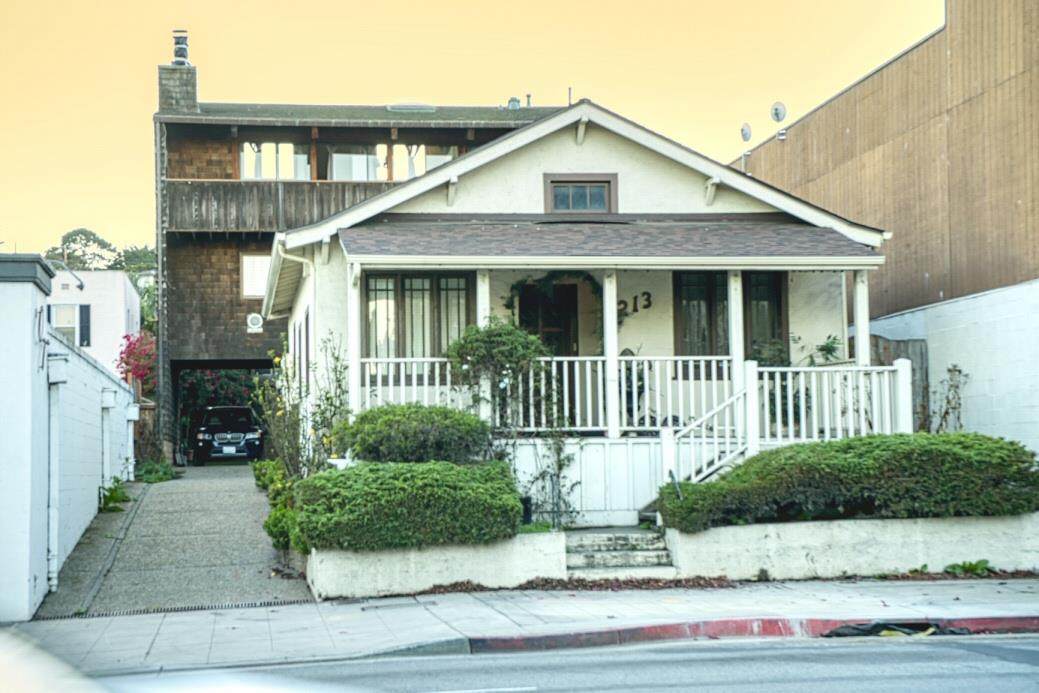 211 Lighthouse Ave - Photo 1