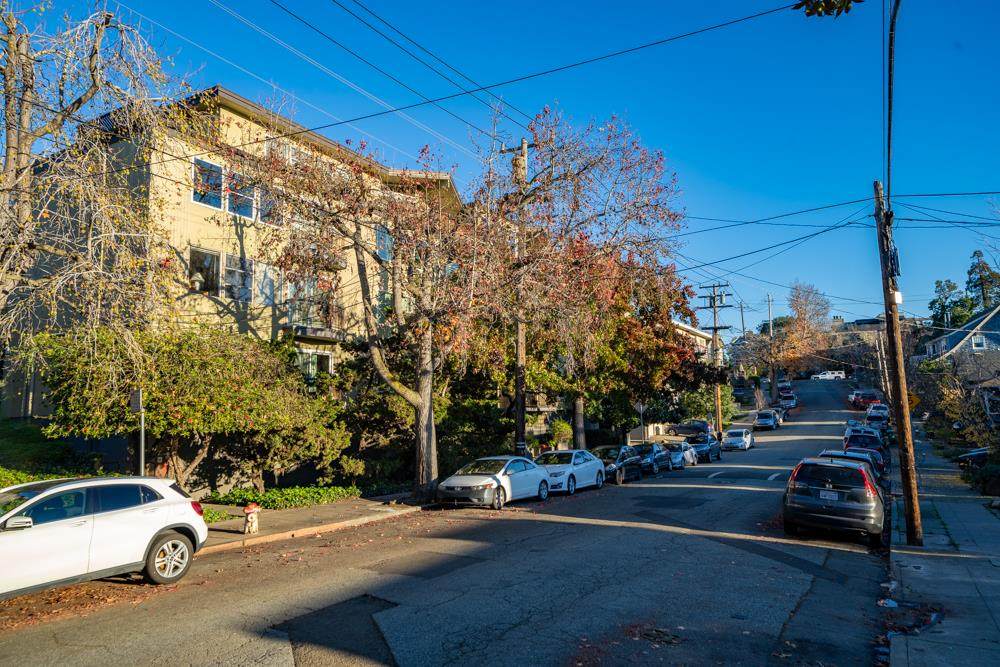 22 Moss Ave 111 - Photo 1
