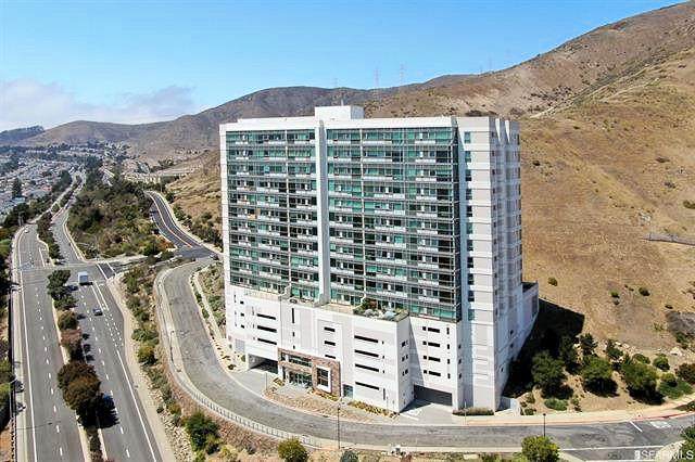 1 Mandalay Pl 1200 - Photo 1
